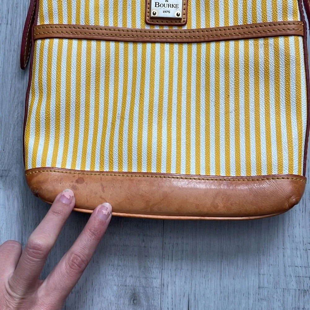 VTG 80s Dooney & Bourke Crossbody Bag Yellow & White Striped - Picture 3 of 11